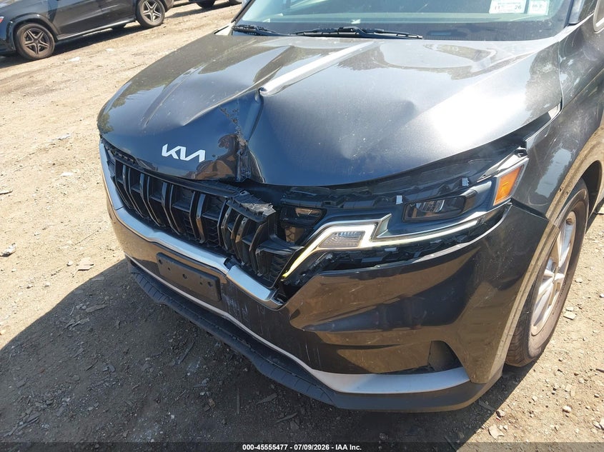 2023 KIA CARNIVAL MPV auction photo 6
