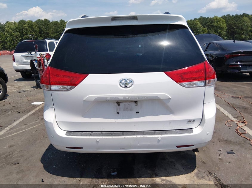 2014 TOYOTA SIENNA VAN 3.5L V-6 DOHC, VVT, 266HP