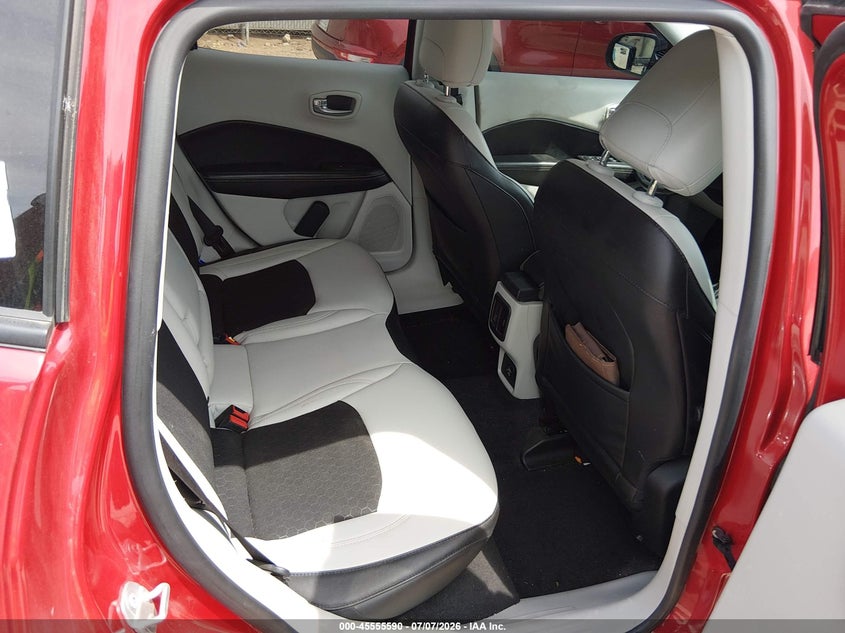 2018 JEEP COMPASS auction photo 8