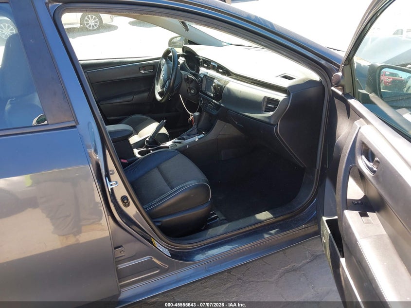 2015 TOYOTA COROLLA auction photo 5