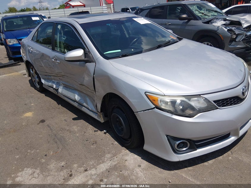 2014 TOYOTA CAMRY auction photo 6