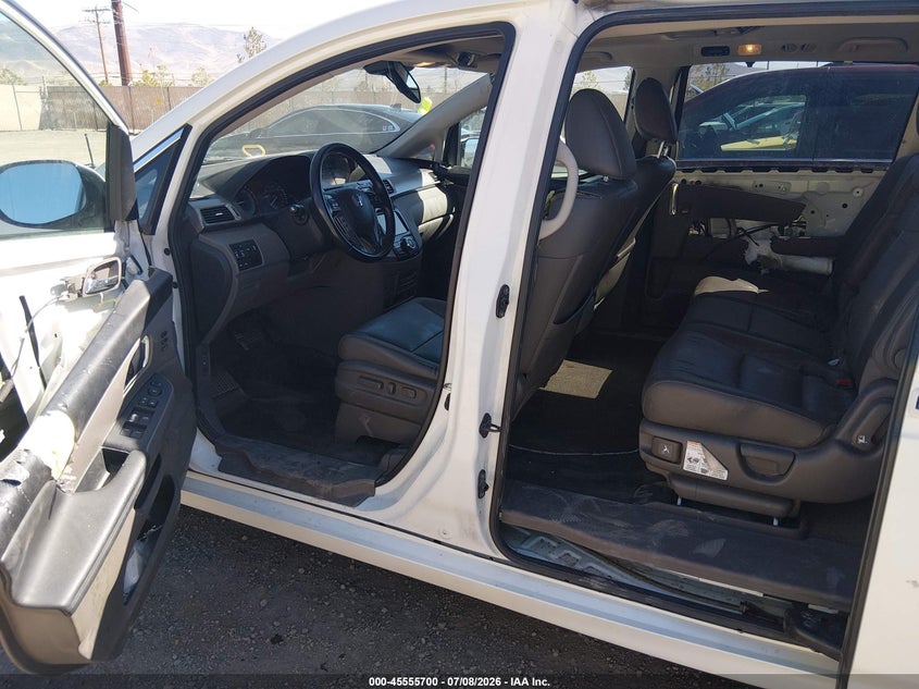 2016 HONDA ODYSSEY auction photo 6