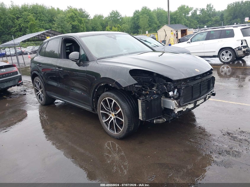2019 PORSCHE CAYENNE