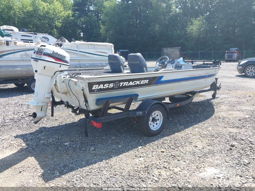 1993 BASSTRACKER 17' auction photo 4