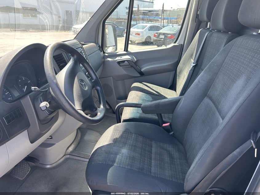 2015 MERCEDES-BENZ SPRINTER 2500 auction photo 5