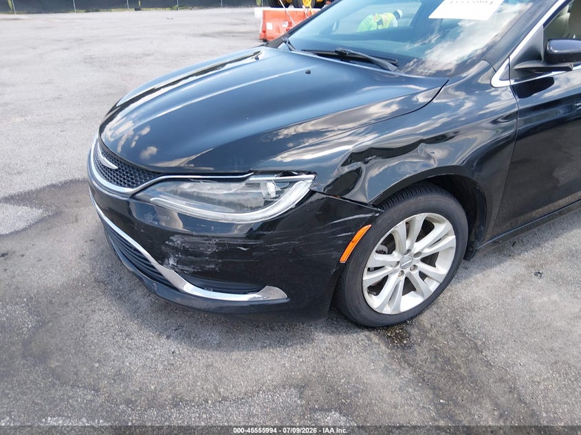 2015 CHRYSLER 200 auction photo 6