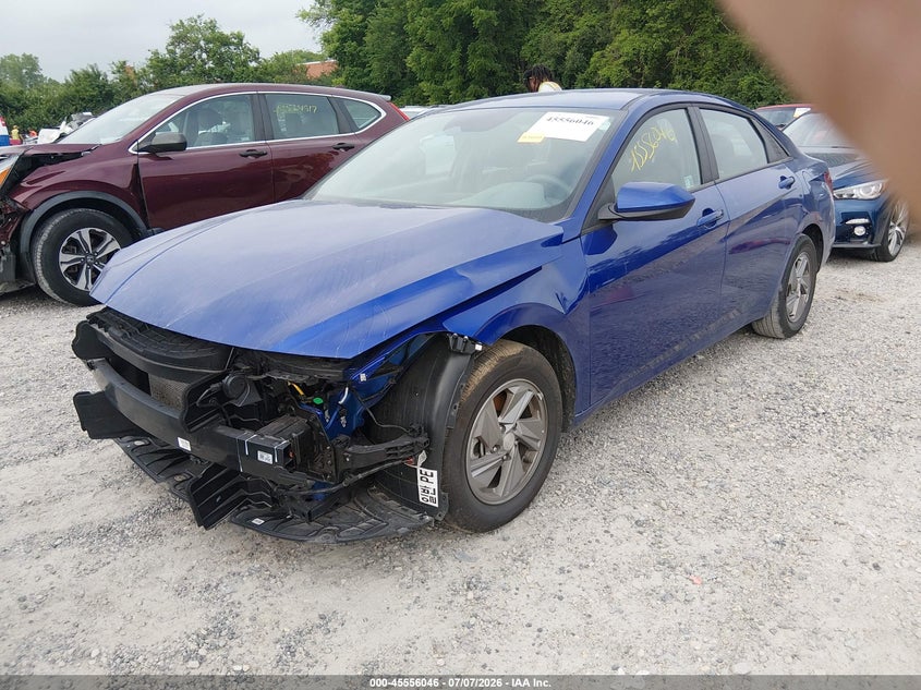 2025 HYUNDAI ELANTRA auction photo 2