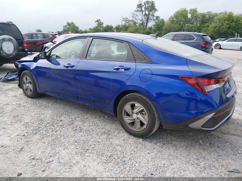 2025 HYUNDAI ELANTRA auction photo 3