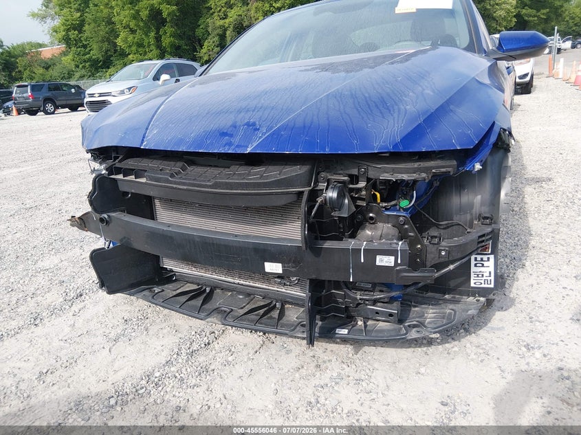 2025 HYUNDAI ELANTRA auction photo 6