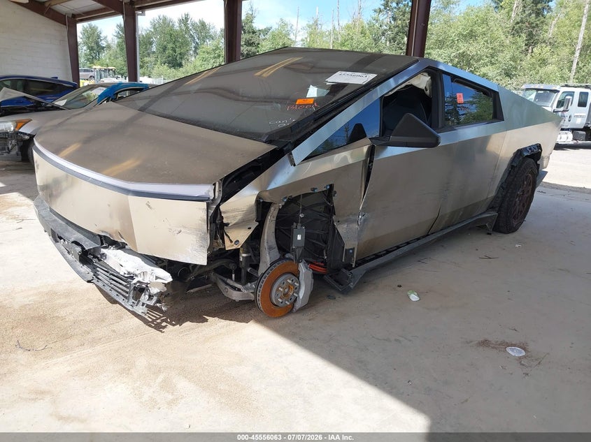 7G2CEHED7RA056826 2024 Tesla Cybertruck All-Wheel Drive photo 1