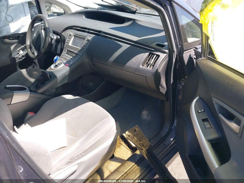2014 TOYOTA PRIUS auction photo 5