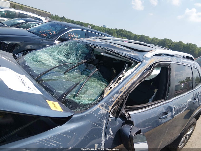 2020 JEEP CHEROKEE auction photo 6
