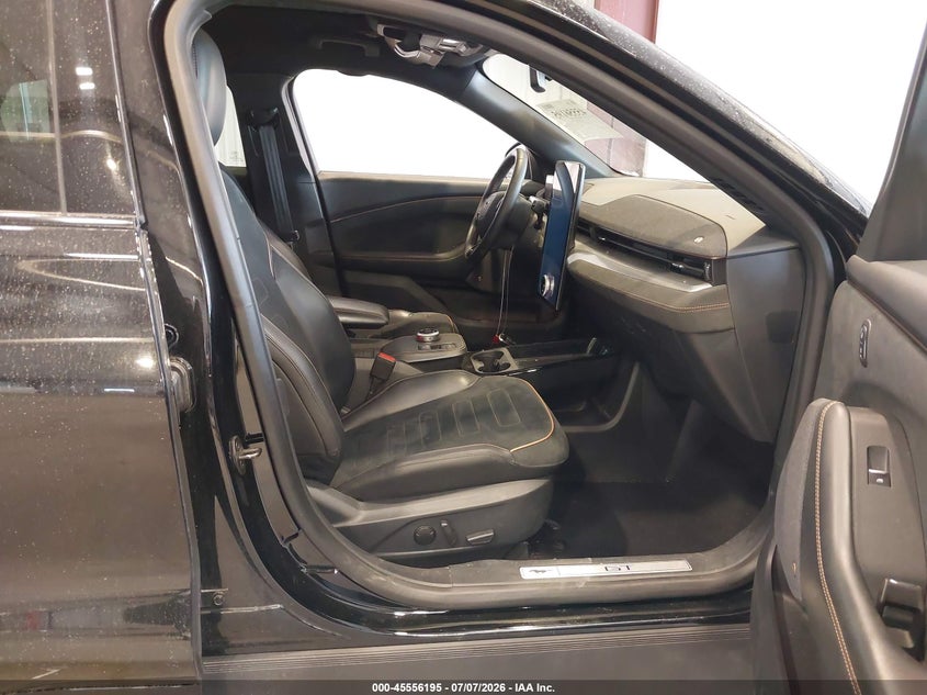 2021 FORD MUSTANG MACH-E auction photo 5