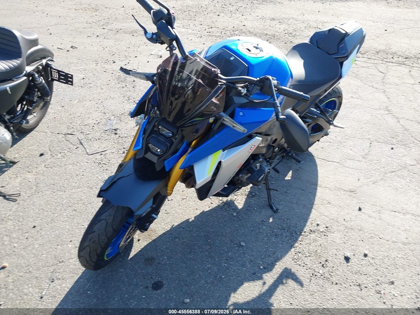 2022 SUZUKI GSX-S1000 auction photo 2