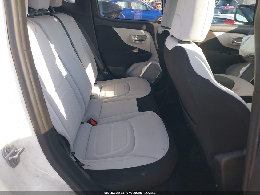 2018 JEEP RENEGADE auction photo 8