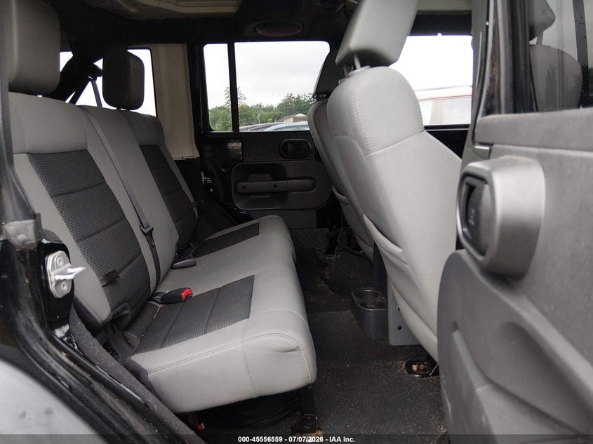 2010 JEEP WRANGLER UNLIMITED auction photo 8