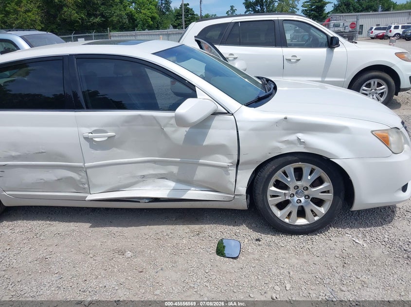 2010 TOYOTA AVALON auction photo 6