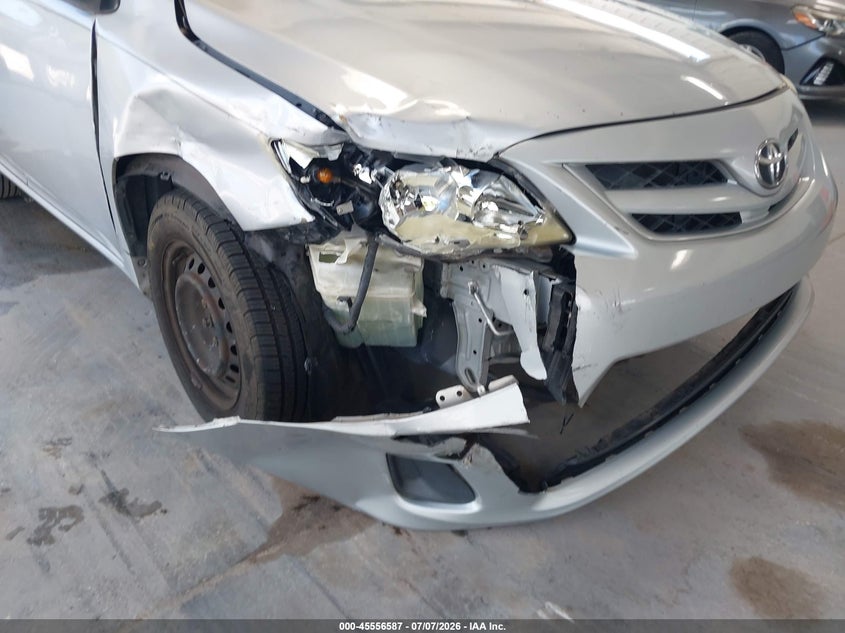 2011 TOYOTA COROLLA auction photo 6