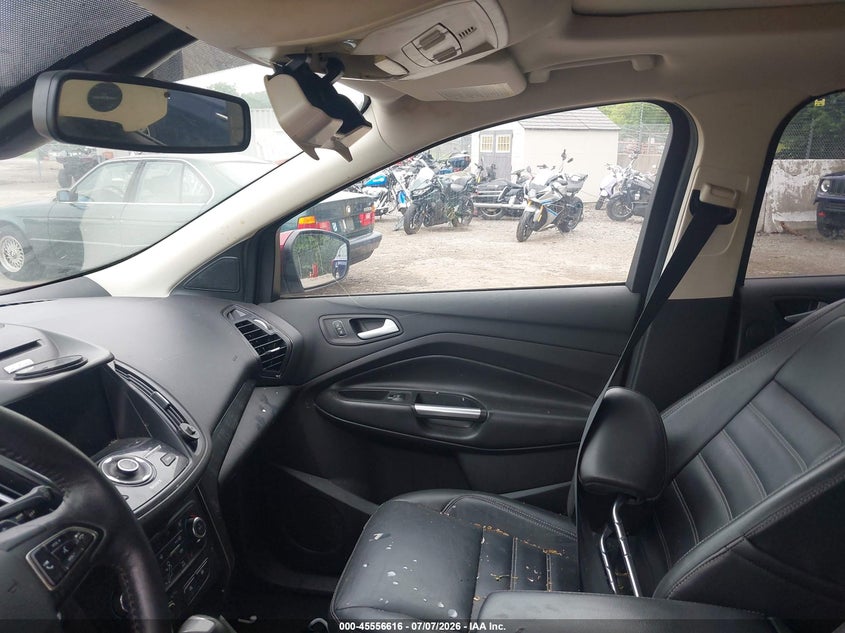 2017 FORD ESCAPE auction photo 5