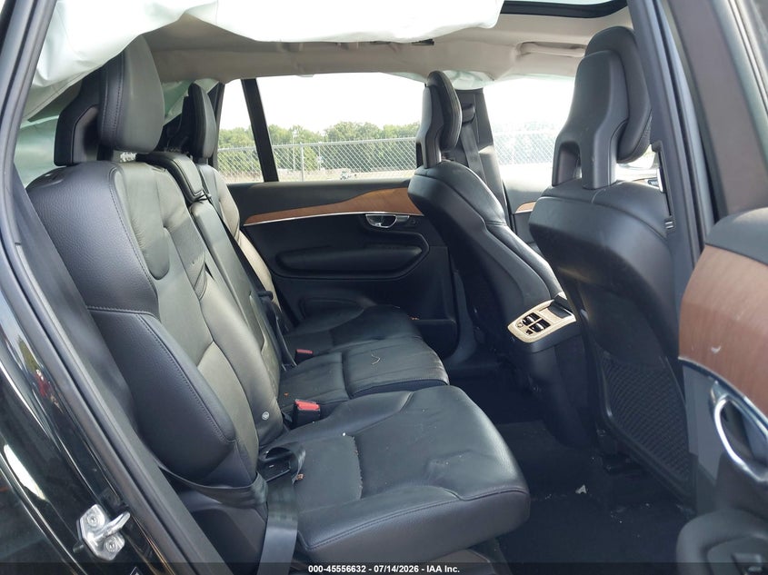 2021 Volvo Xc90 T6 Momentum 7 Passenger VIN: YV4A22PK4M1710906 Lot: 45556632