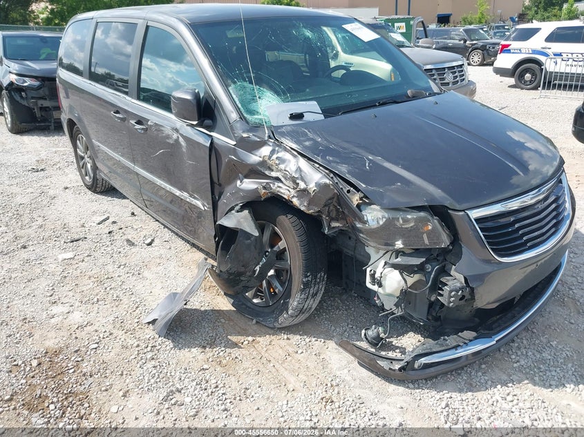 2015 CHRYSLER TOWN & COUNTRY auction photo 6