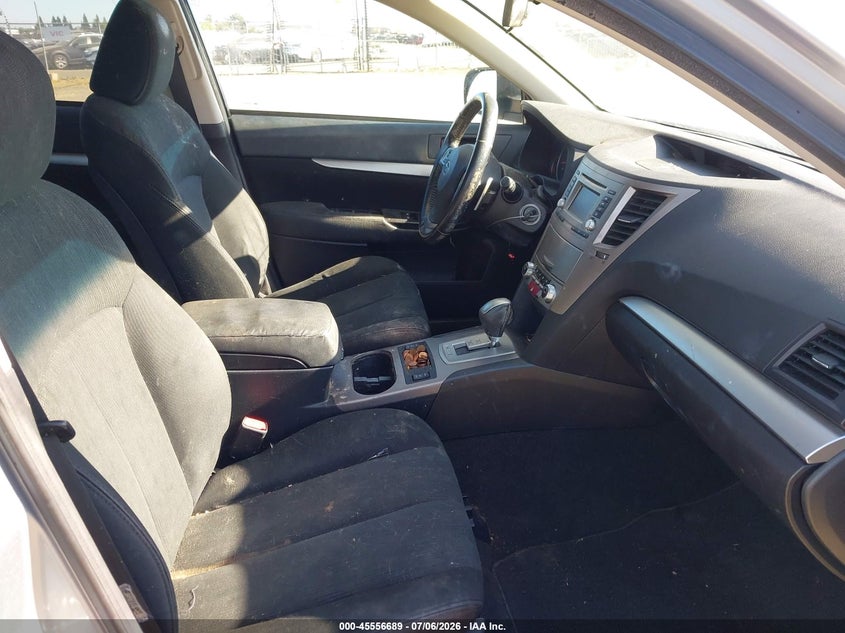 2014 SUBARU OUTBACK auction photo 5