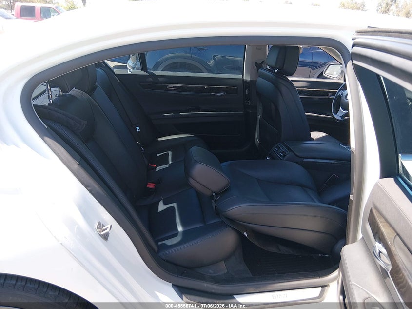 2013 BMW 740LI auction photo 8