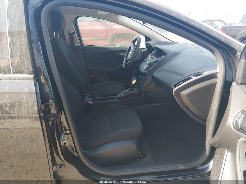 2017 FORD FOCUS auction photo 5