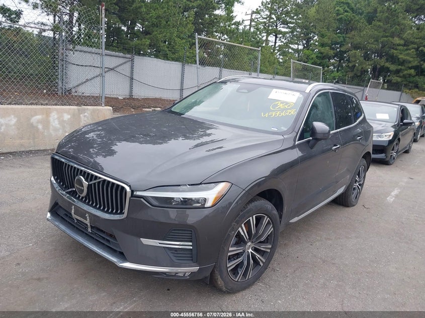 2022 VOLVO XC60 auction photo 2