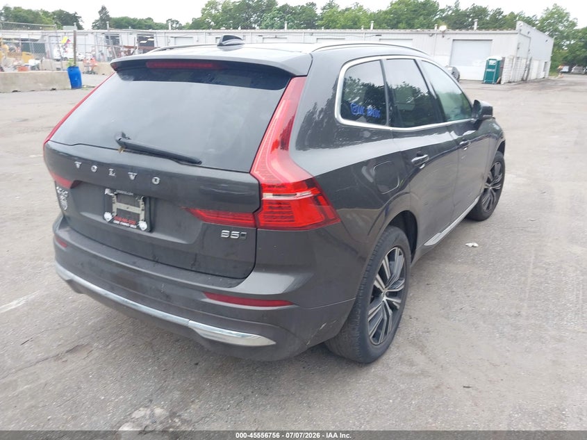 2022 VOLVO XC60 auction photo 4