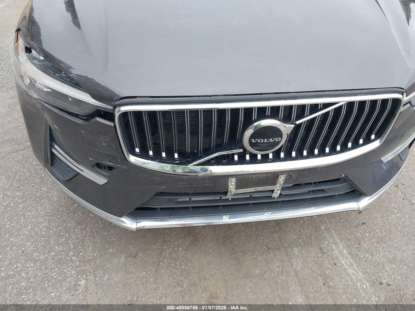 2022 VOLVO XC60 auction photo 6