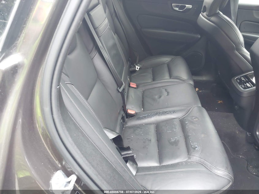 2022 VOLVO XC60 auction photo 8