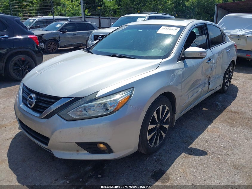 2018 NISSAN ALTIMA auction photo 2