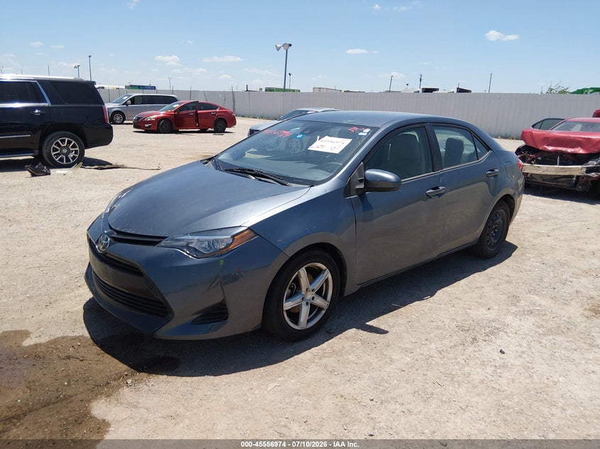 2018 Toyota Corolla, Град, IAAI, VIN 5YFBURHE2JP831492 — фото 2