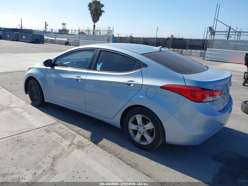 2013 HYUNDAI ELANTRA auction photo 3