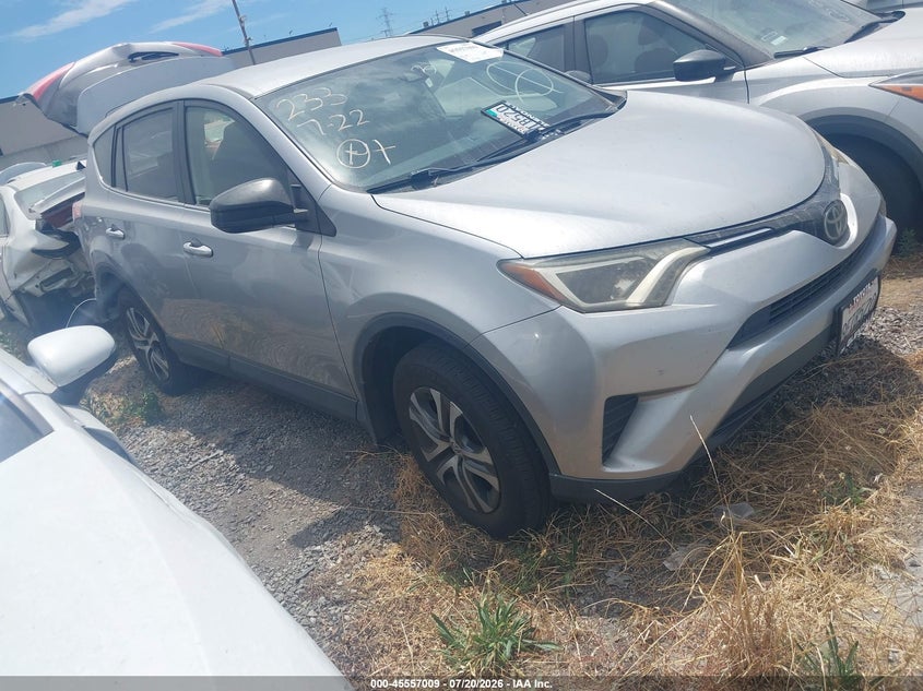 2018 TOYOTA RAV4 LE — Photo gallery