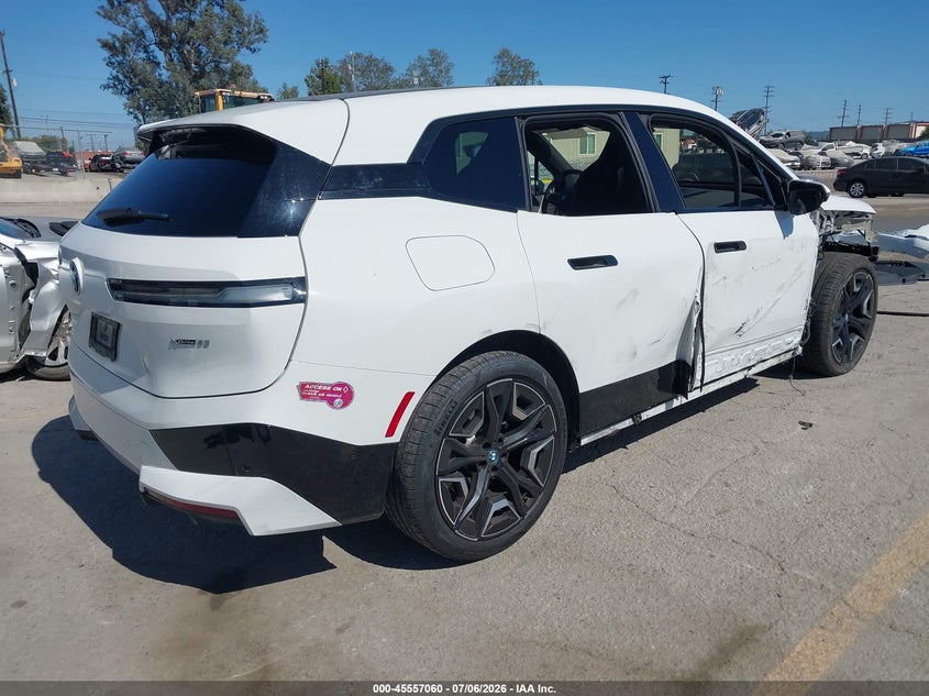 2024 BMW IX auction photo 4