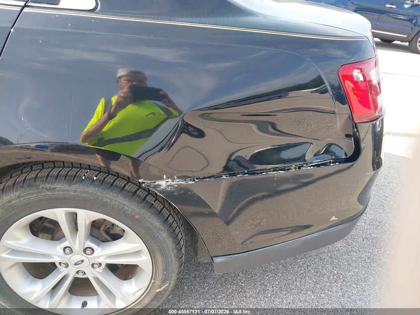 2018 FORD TAURUS auction photo 6