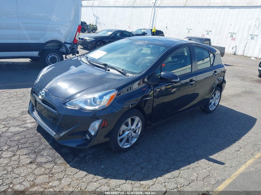 2015 Toyota Prius c, Left Side, IAAI, VIN JTDKDTB37F1090966 — photo 2