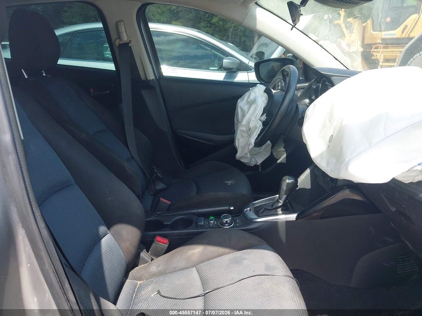 2016 SCION IA auction photo 5