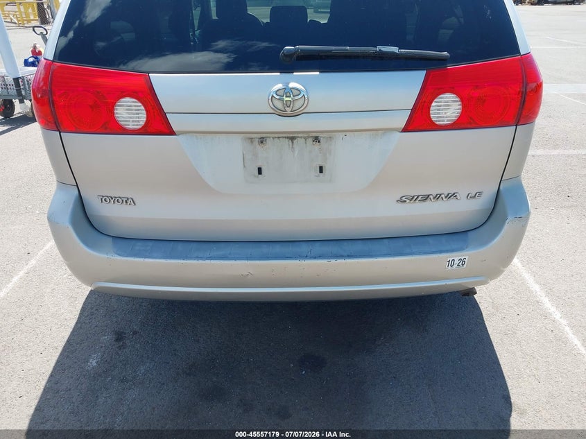 2006 TOYOTA SIENNA LE · Фото 6