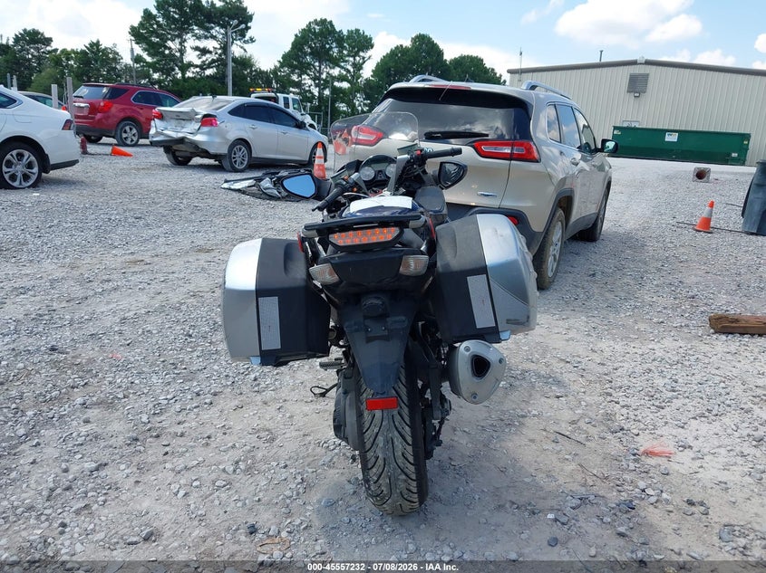 2010 KAWASAKI ZG1400 auction photo 6