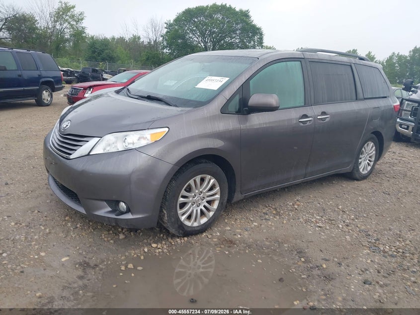 2015 Toyota Sienna Xle 8 Passenger 5TDYK3DC4FS599168 photo 1