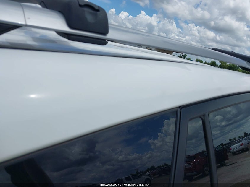 2017 TOYOTA RAV4 HYBRID auction photo 6
