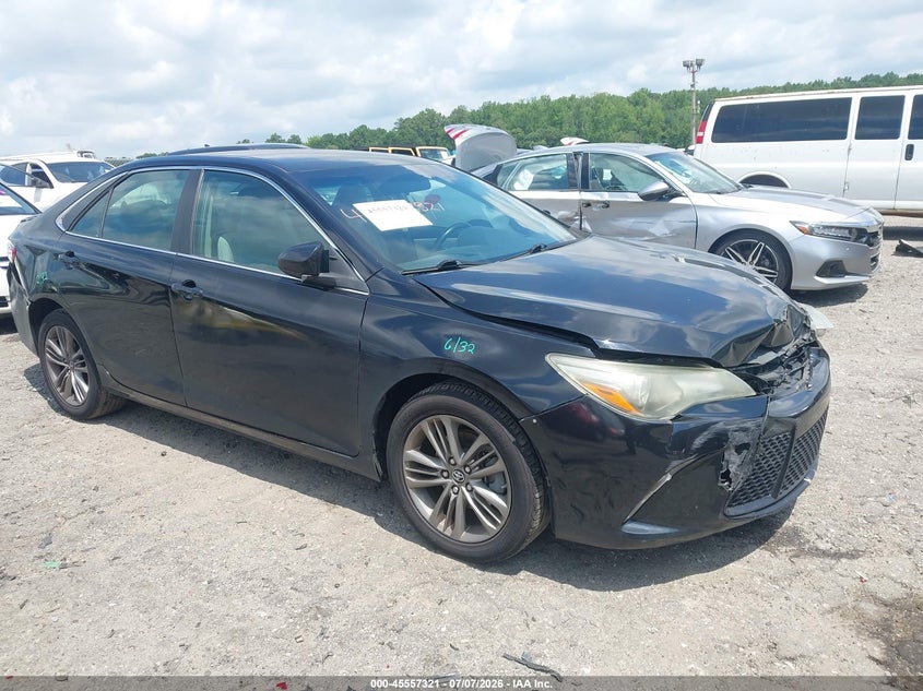 TOYOTA CAMRY - zdjęcie 1