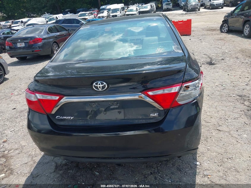 TOYOTA CAMRY - zdjęcie 16