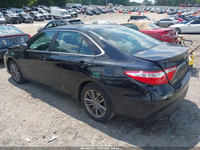 TOYOTA CAMRY - zdjęcie 3