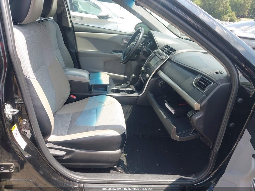 TOYOTA CAMRY - zdjęcie 5