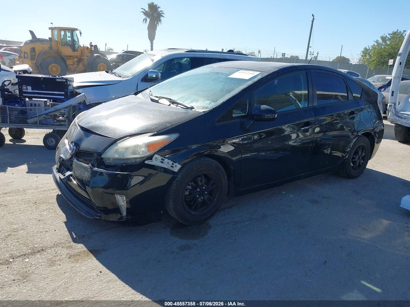 2014 Toyota Prius, Front End, IAAI, VIN JTDKN3DU3E1758859 — photo 2