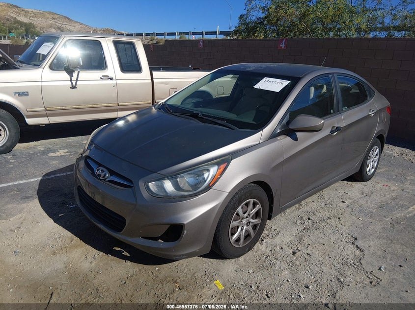 2013 HYUNDAI ACCENT auction photo 2